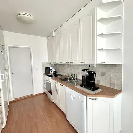 Enjoy Centre In Spacious Apt Next To Arena