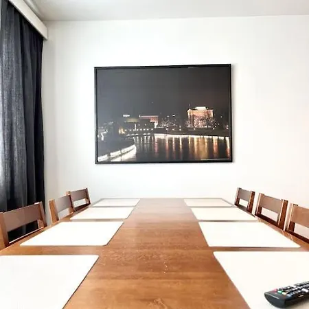Διαμέρισμα Enjoy Centre In Spacious Apt Next To Arena